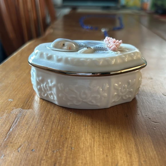 Rosary in a beautiful Blessed Mary Ceramic storage Box ~ NEW without box - Picture 8 of 8